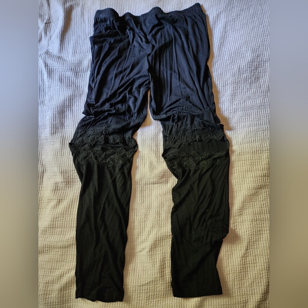 Womens 2xl Leggings w/crochet knees